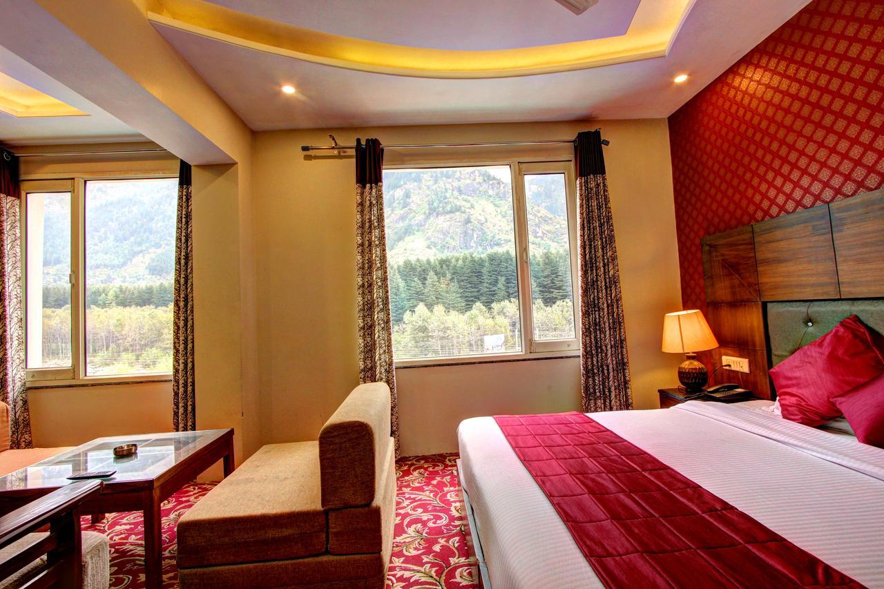 Hotel Maple Retreat Manāli Kültér fotó