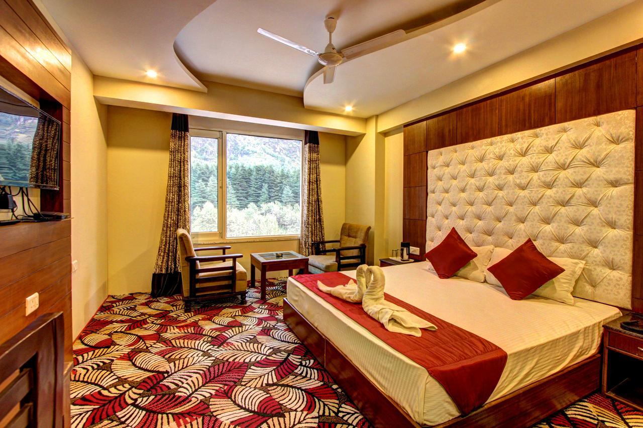 Hotel Maple Retreat Manāli Kültér fotó